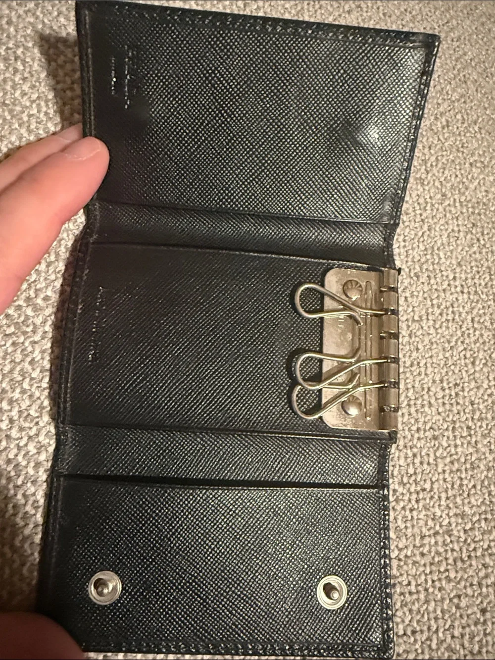 Prada Black Leather Key Card Holder 6 key missing 3 hooks